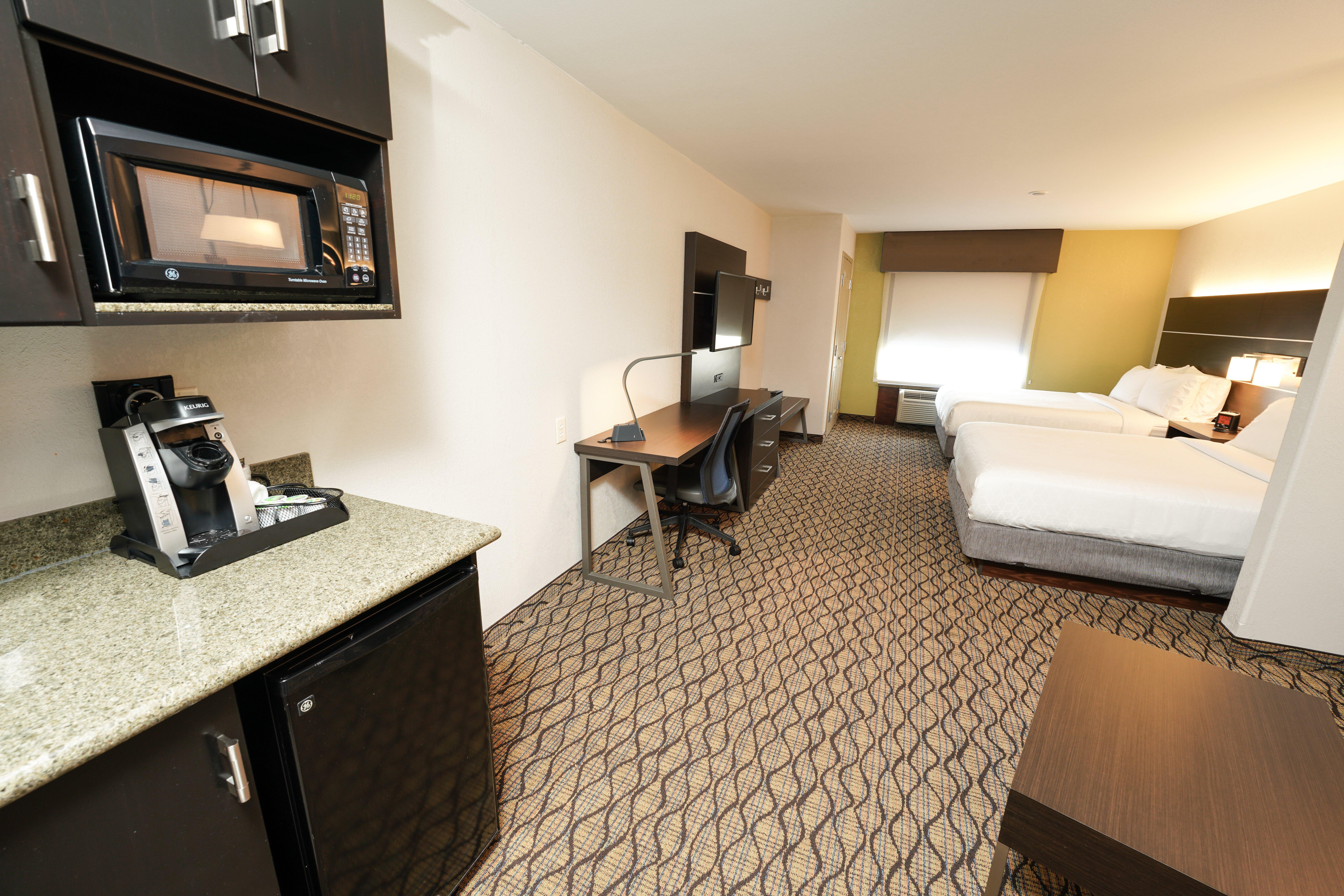 Holiday Inn Express And Suites Springfield Medical District By Ihg Exterior photo