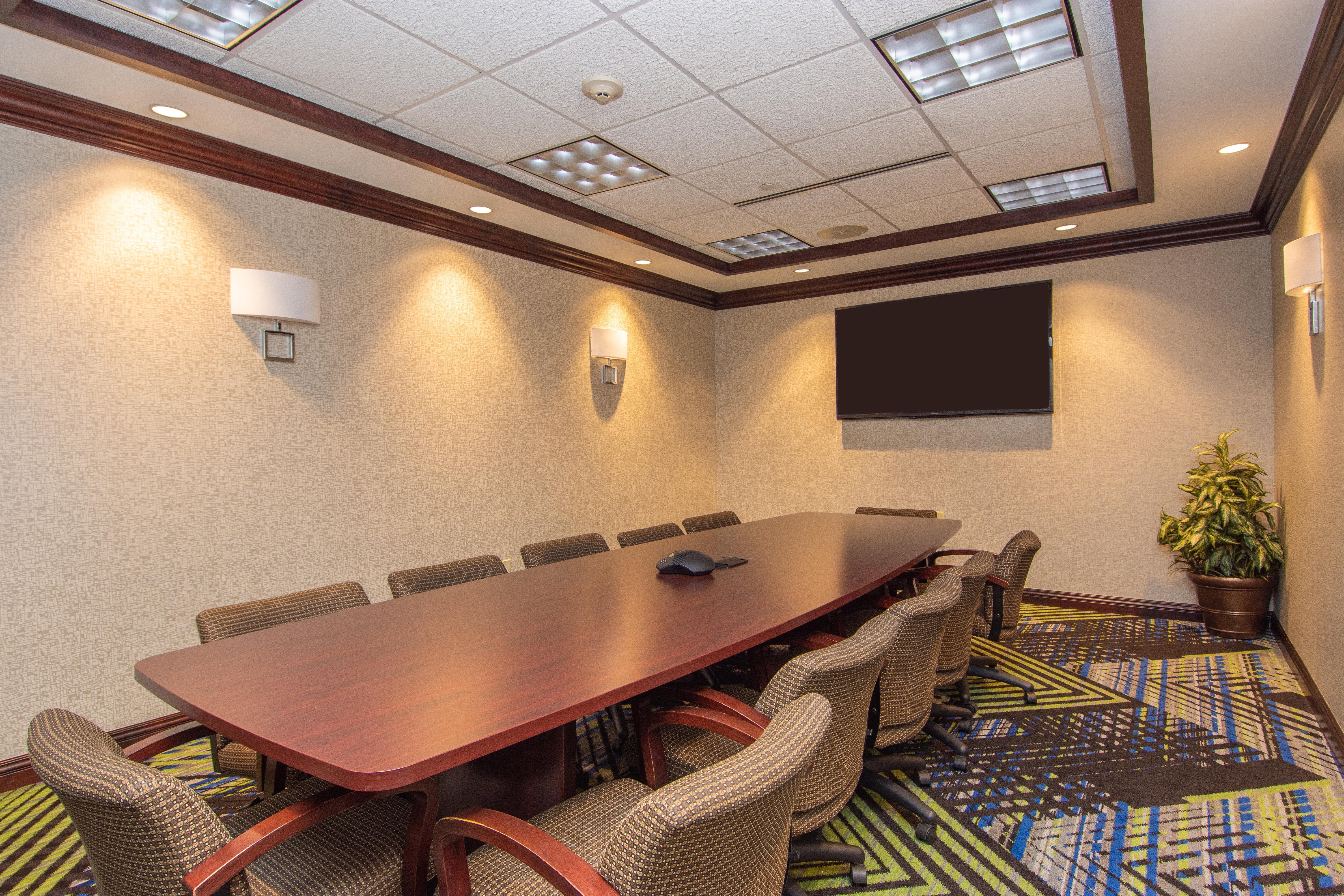 Holiday Inn Express And Suites Springfield Medical District By Ihg Exterior photo